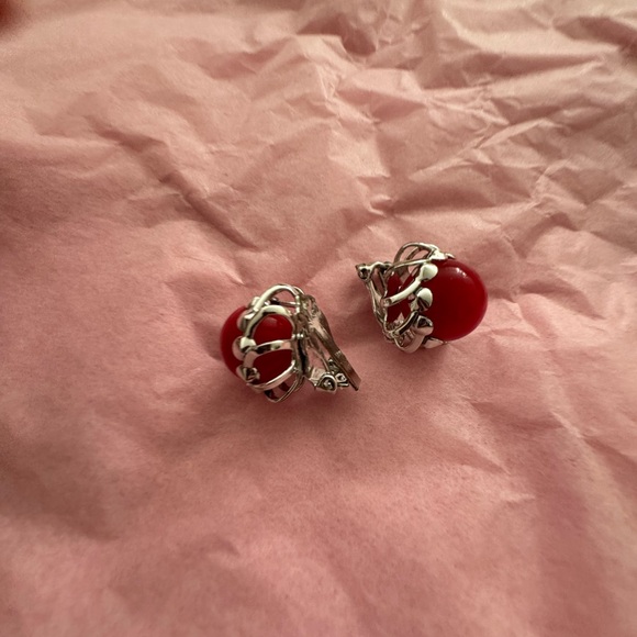 Vintage Red Cabochon Clip-On Earrings - Picture 3 of 3